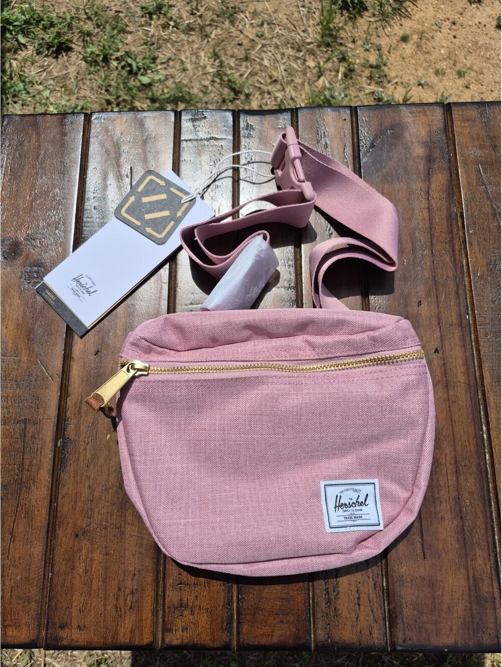Herschel Supply Co Settlement Hip Pack  Pink Adjustable Strap Crossbody Fanny